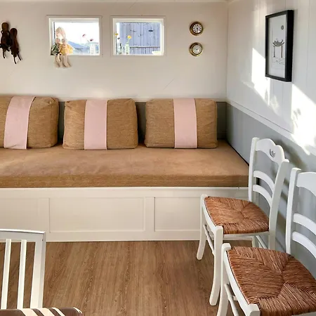 Romantic Summerhouse With Seaview